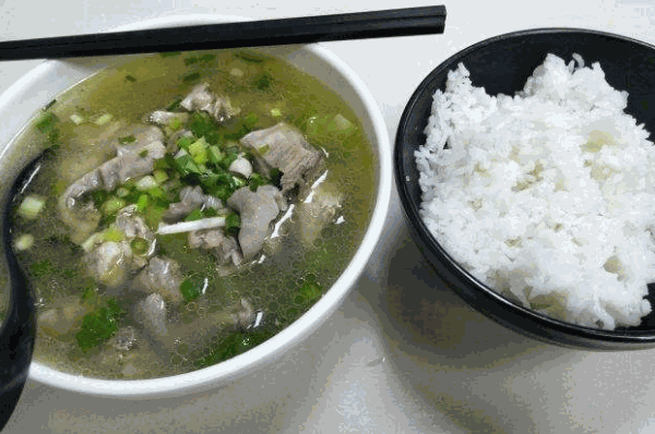 鲜融派猪肚鸡汤饭