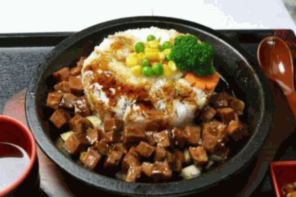 一田肉肉拌饭