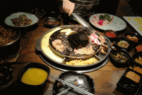 星莫村炭火烤肉
