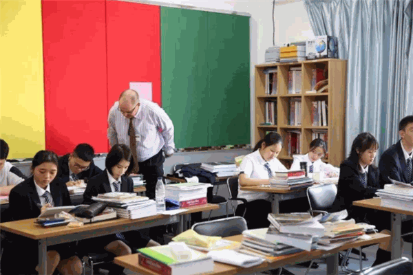 国际人学校