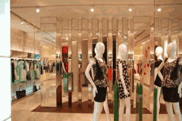 衣冠楚楚服饰