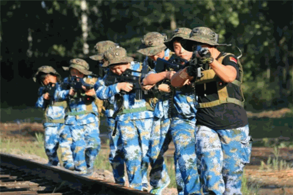 韬兵伟略军事夏令营