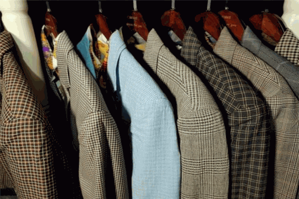 初人服饰