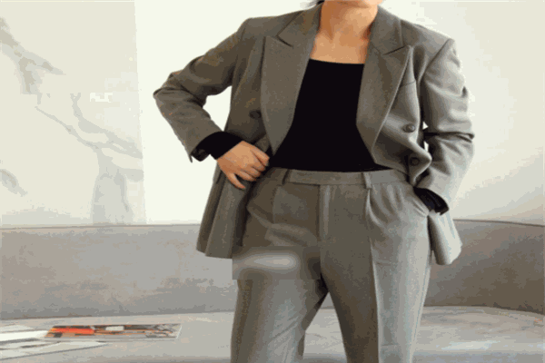 初人服饰