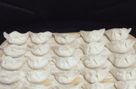 四海现包水饺研究所
