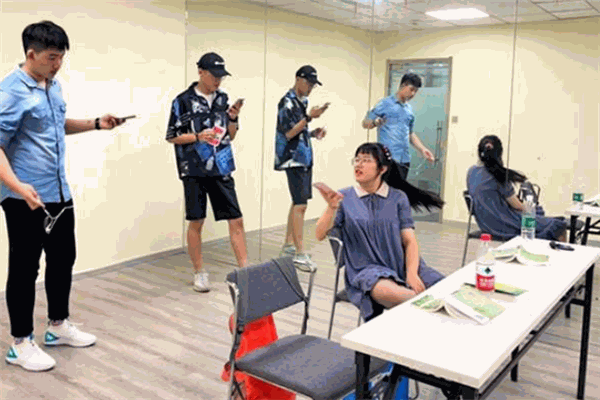 艺知艺考培训中心