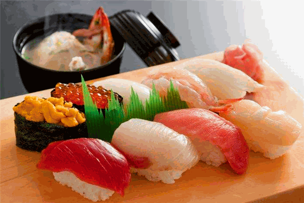 劲味屋刺身寿司