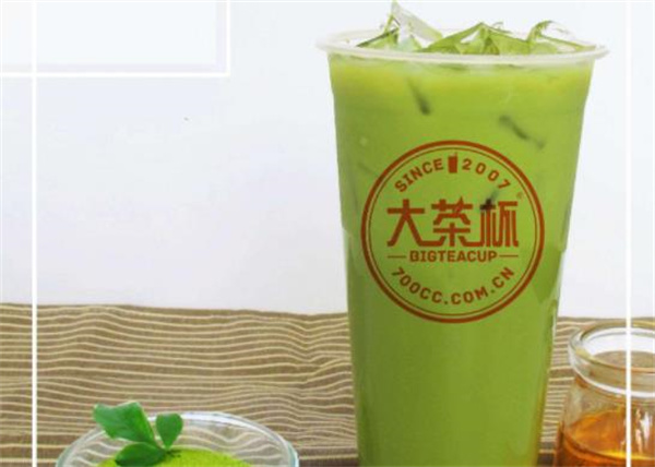 大茶杯装奶茶