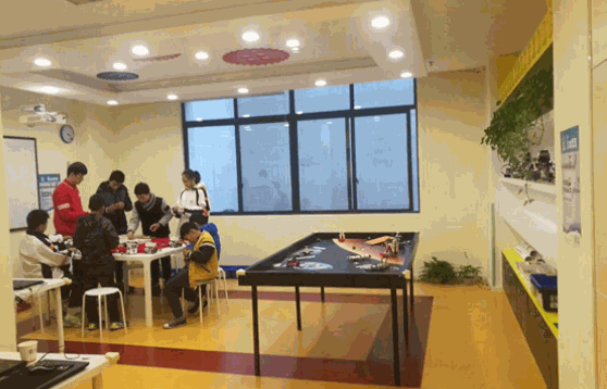 贝乐机器人少儿编程