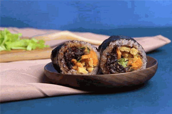 泰泰饭团