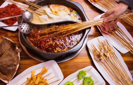 六年三班串串香火锅