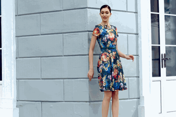 葩姑妲女装