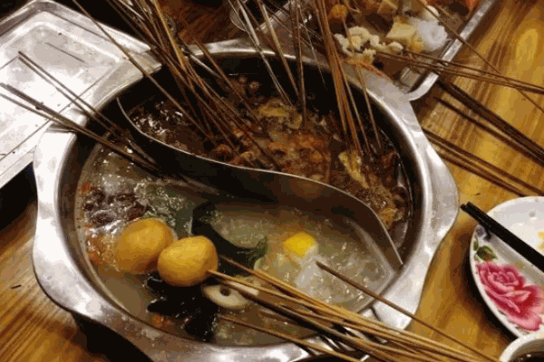 签寻串串香