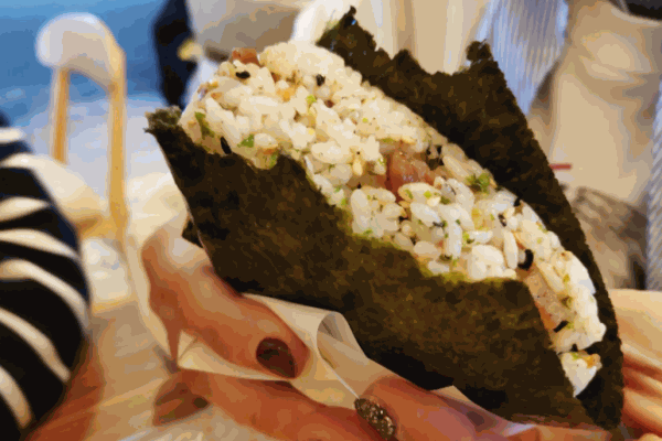 吕小包饭团