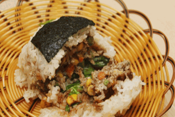 吕小包饭团