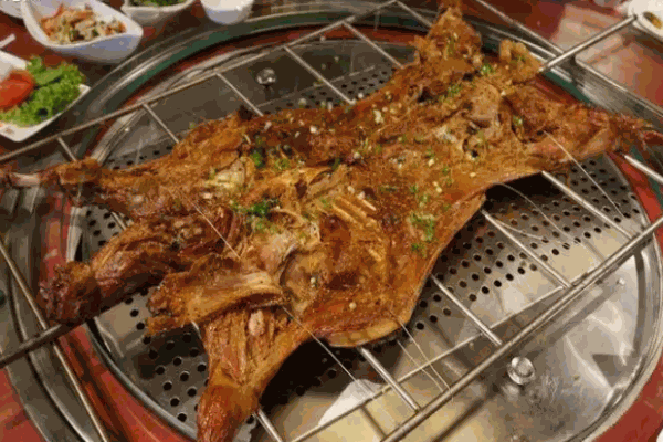 八角亭烤全羊