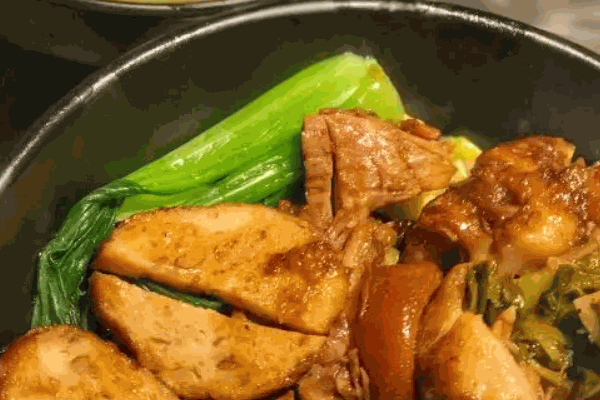 魔火卤鲍汁热卤饭