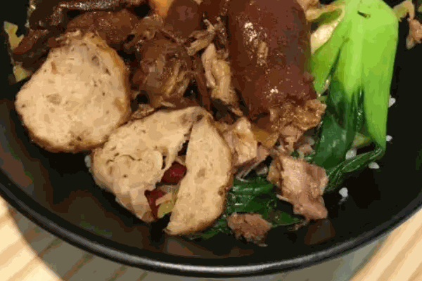 魔火卤鲍汁热卤饭