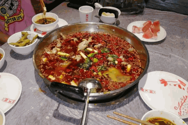 友久佳美蛙鱼头