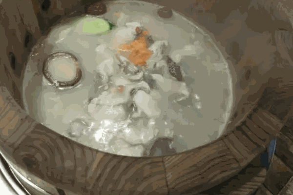 鱻鱼石鱼火锅