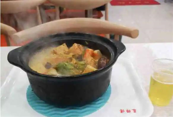 暴师傅砂锅麻辣烫