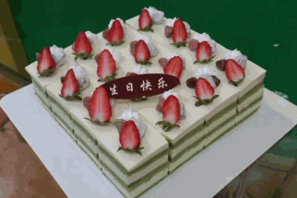 米诺蛋糕