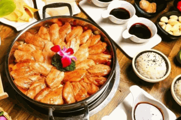 一统三锅