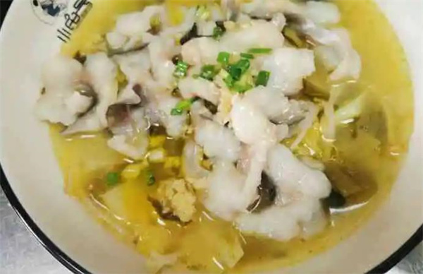 小鱼号酸菜鱼米饭