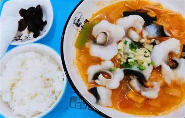 小鱼号酸菜鱼米饭