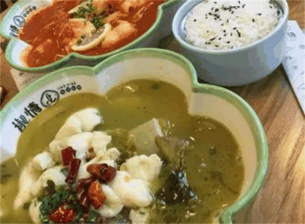 小鱼号酸菜鱼米饭