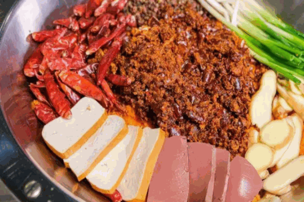 渝你相遇市井火锅