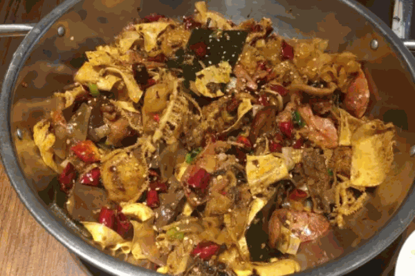 擀津味香锅火锅