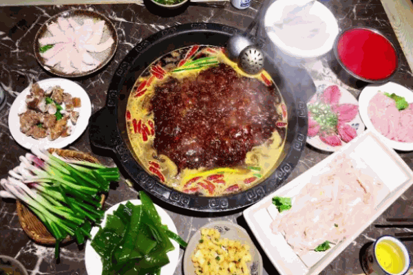 上山诗纳火锅