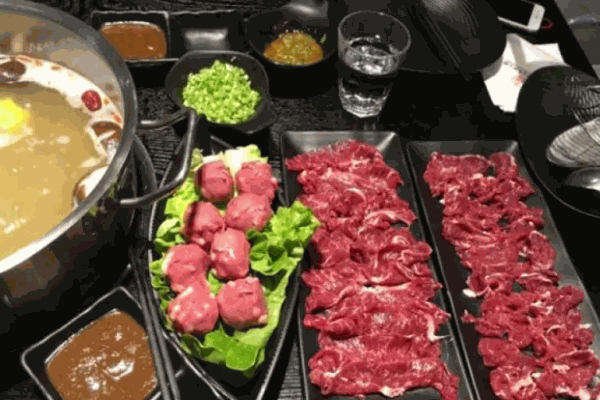 泰屋鲜牛肉火锅