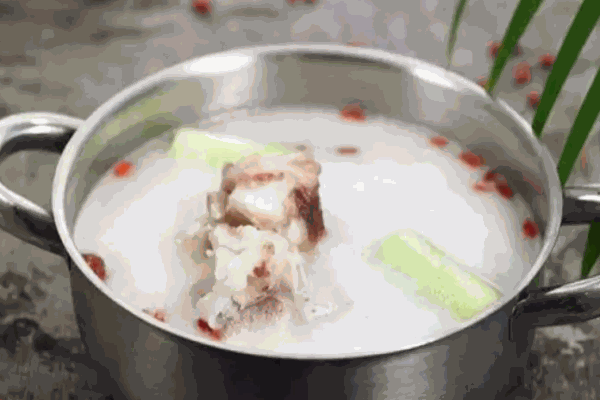 汤华式骨头王火锅