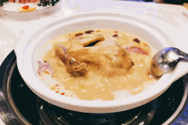 寻围煮花胶鸡火锅