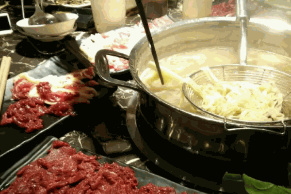 青记牛肉火锅