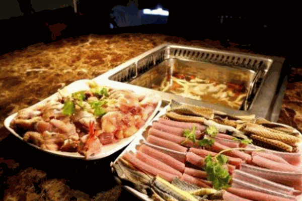 龙凤火锅
