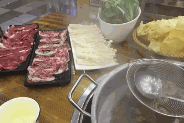 骏腾潮汕牛肉火锅