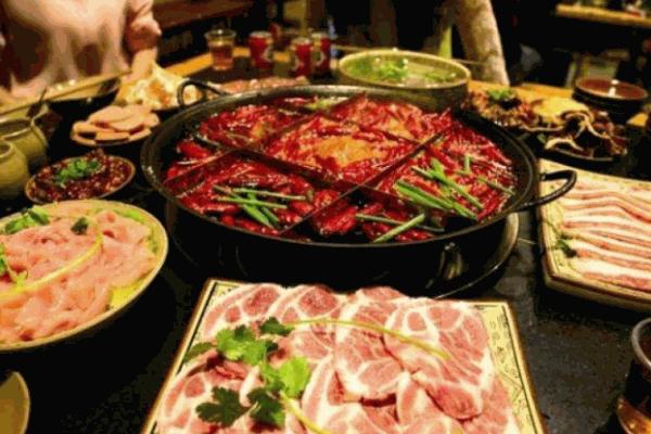 在仔火锅