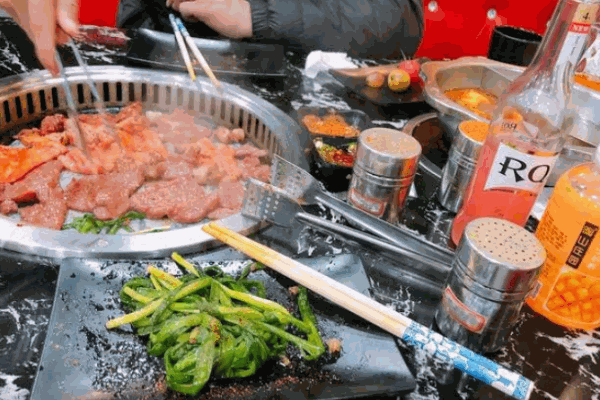 昕潼自助烤肉火锅