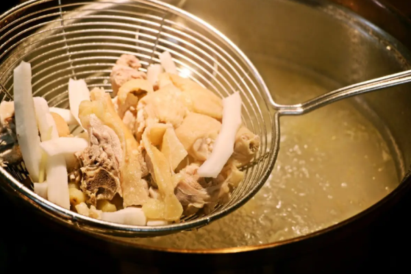 梁冬记椰子鸡火锅