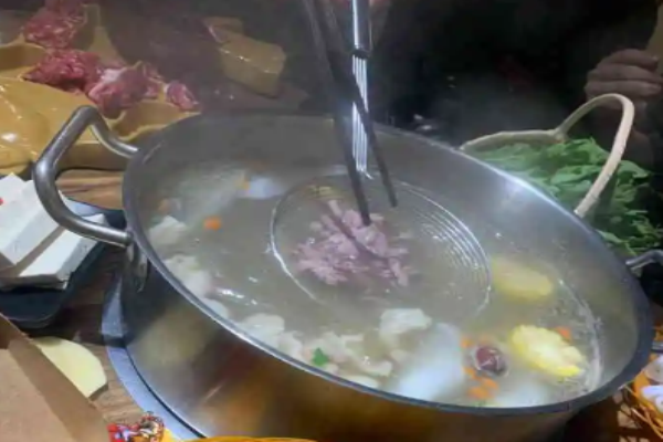牛犇犇潮汕牛肉火锅