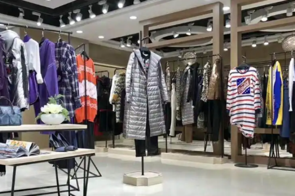 亮点国际女装