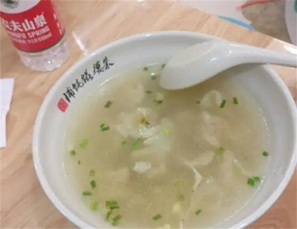 朱婆馄饨铺