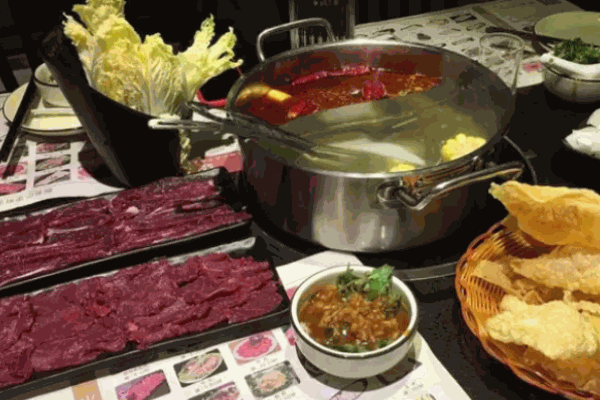 牛翻天潮汕牛肉火锅