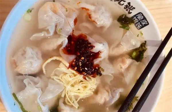 煮元张脆皮馄饨