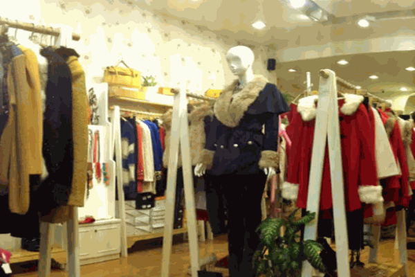 布衣港女装