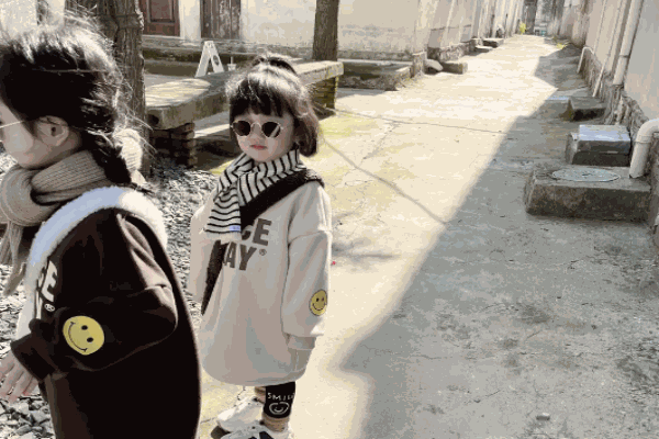 瑜丹童装