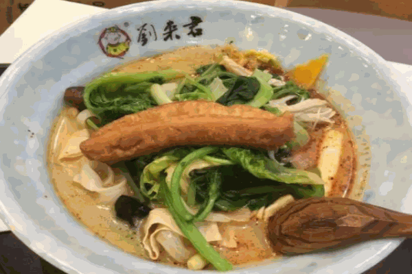 刘来君麻辣烫